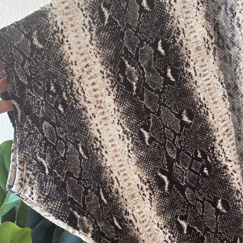 Lucky & Blessed Large Snake Print open front shrug - image 3
